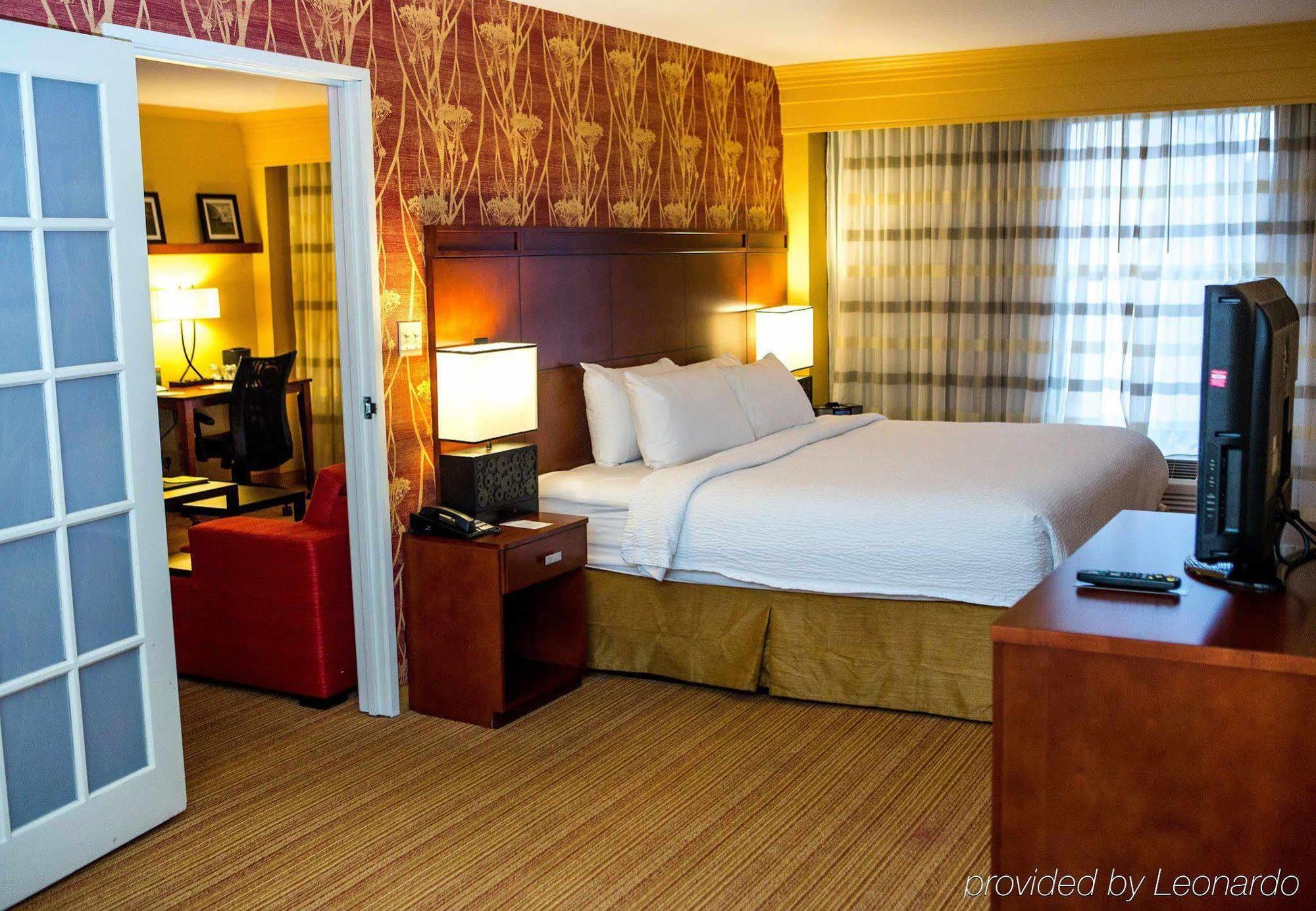 Courtyard By Marriott Springfield Downtown Hotel Buitenkant foto