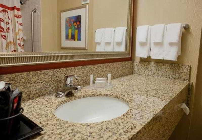 Courtyard By Marriott Springfield Downtown Hotel Buitenkant foto